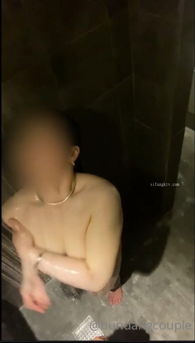 淫乱黑魔女用小穴装满我的精液